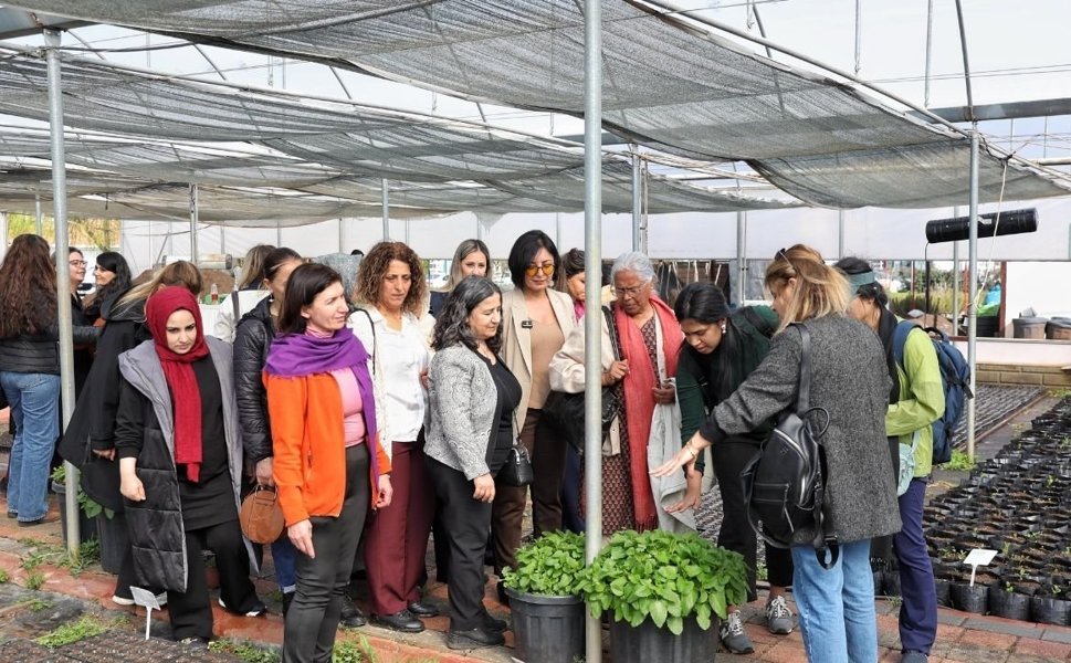 Hindistanlı konuklar Diyarbakır'da kadın ve ekoloji projelerini inceledi