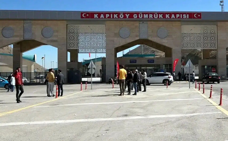 Kapıköy'de hareketlilik sürüyor: İran’dan Türkiye’ye gelenler konuştu