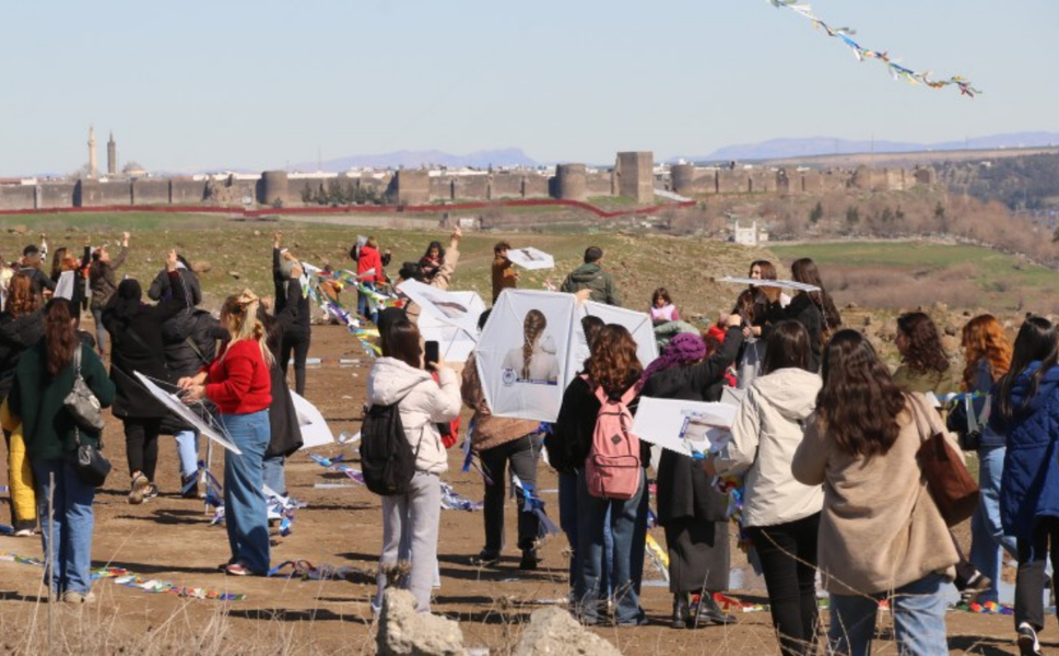 Kırklar Dağı’ndan Rojava’ya uçurtma mesajı: “Sınırları aşan özgürlük”