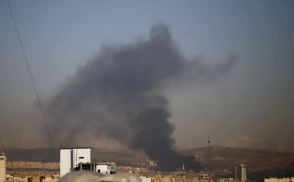 Savaşın 4. gününde kritik hamle: Tahran’dan küresel piyasaları sarsacak karar