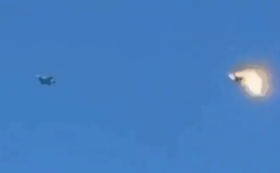 SON DAKİKA: ABD’ye Ait F-15 Kuveyt’te düştü! pilotlar son anda kurtuldu